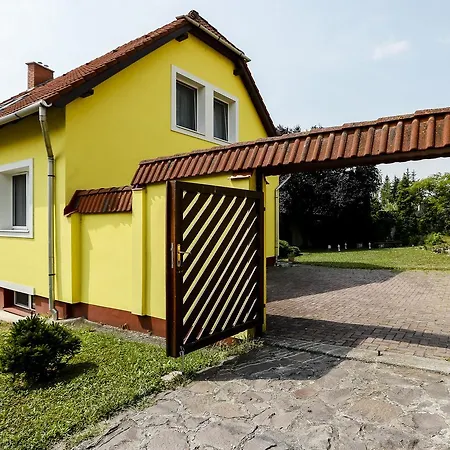 Burg Bed & Breakfast